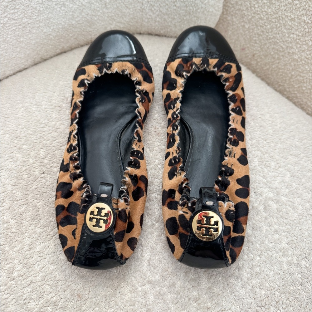 Tory Burch Abbey Leopard Ballet Flats - Picture 3 of 6